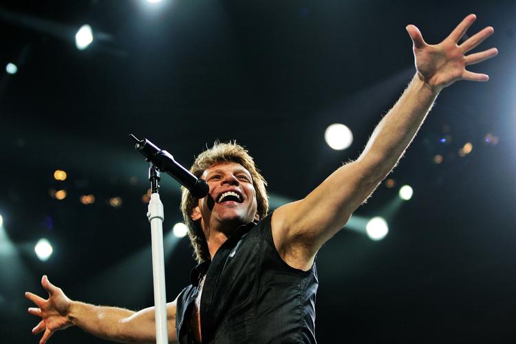 Måske man skulle genopføre Muren i Berlin, lydisolere den og anbringe Bon Jovi på den anden side af den. 