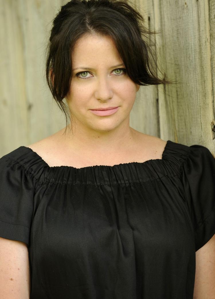 New York-baserede Tonya Hurley havde problemer med at få sin bog udgivet. Men da det skete, strøg den direkte ind på New York Times' bestsellerliste. »Thrilling, amazing, and unbelievable«, siger Hurley. 