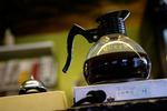 Vi drikker mindre filterkaffe og mere instant kaffe. 
