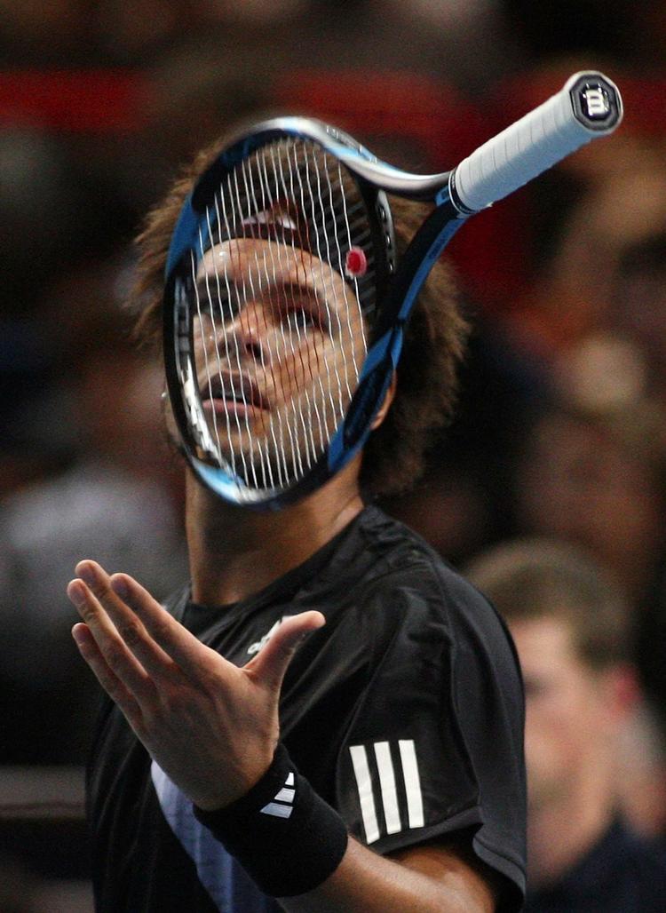 videre. Hvis Tsonga genvinder turneringen, er han sikker på at komme med i ATP-slutspillet i London i november, hvor kun årets otte bedste spillere deltager. 