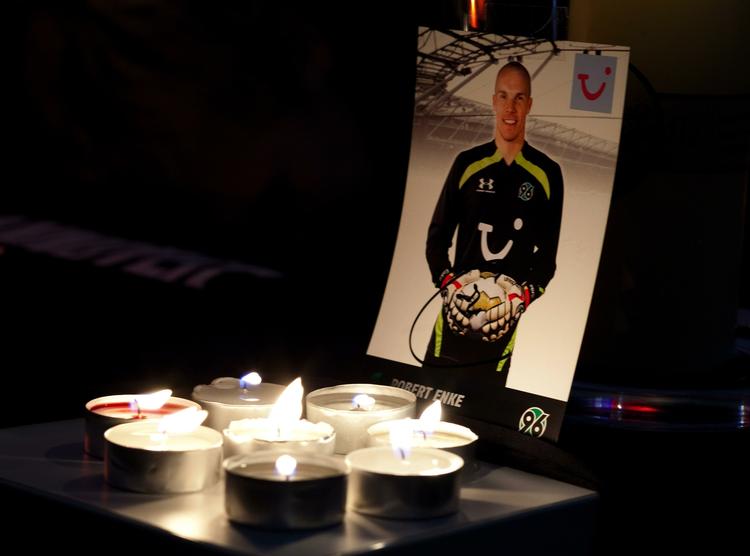 tabu. Robert Enke var gennem seks år i behandling for sine depressioner, men holdt problemerne for sig selv. 