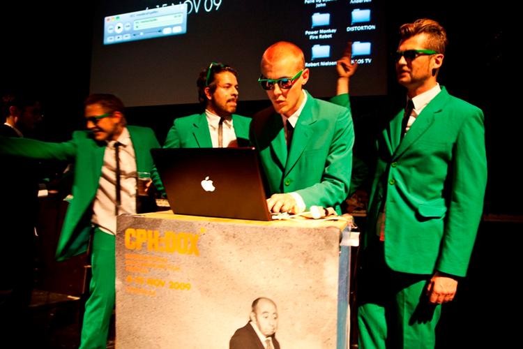 Ildåb. Mr. Green var blandt aftenens YouTube-Battle-deltagere, der konkurrerede om publikums gunst i Pumpehuset. 