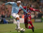 mæt. Carlos Tevez er kørt træt i tilværelsen som højt betalt fodboldstjerne i Premier League og på landsholdet. Arkivfoto. 