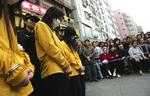 Moralsk kampagne. Anholdte prostituerede vises frem for offentligheden i den sydkinesiske by Shenzhen. 