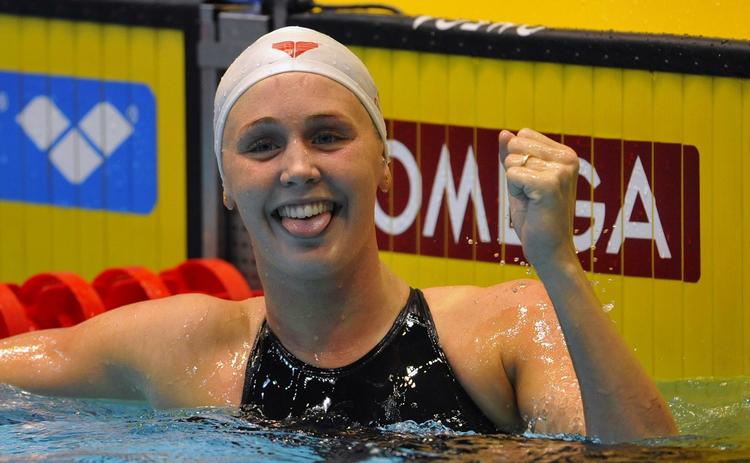 Sejr. Der var yderligere 1.500 dollar (ca. 7.500 kr.) til Jeanette Ottesens præmiekonto for sejren i 100 meter fri. 