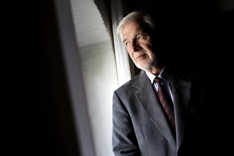 Hans Gammeltoft-Hansen – der som Folketingets ombudsmand blandt andet skal sikre offentlighed i forvaltningen – støtter hemmelighedskræmmeriet. 