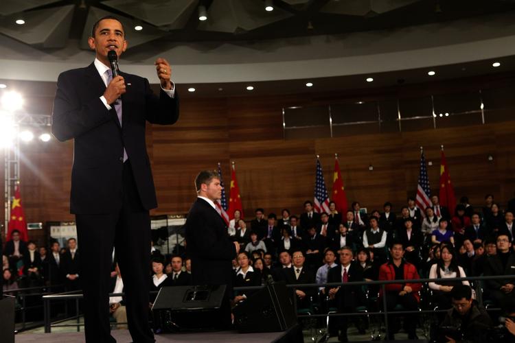 Præsident Obama på debatmødet med studerende i Shanghai. Det foregik på byens Videnskabs- og Teknologimuseum. 