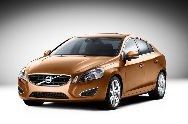 Regn med en pris på mindst 400.000 kroner for den nye Volvo S60, der kommer på markedet til sommer. 