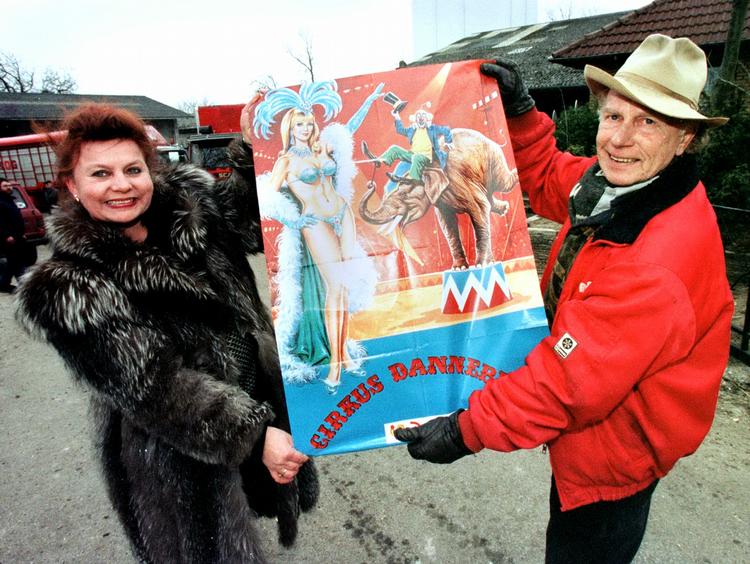 Haddy Enoch, her fotograferet med datteren Agnete. 
