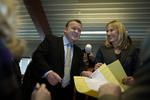 Kernevælger. Det blev i familien, da statsminister Lars Løkke Rasmussen (V) satte kryds ud for hustruen Solrun Løkke Rasmussens navn. 