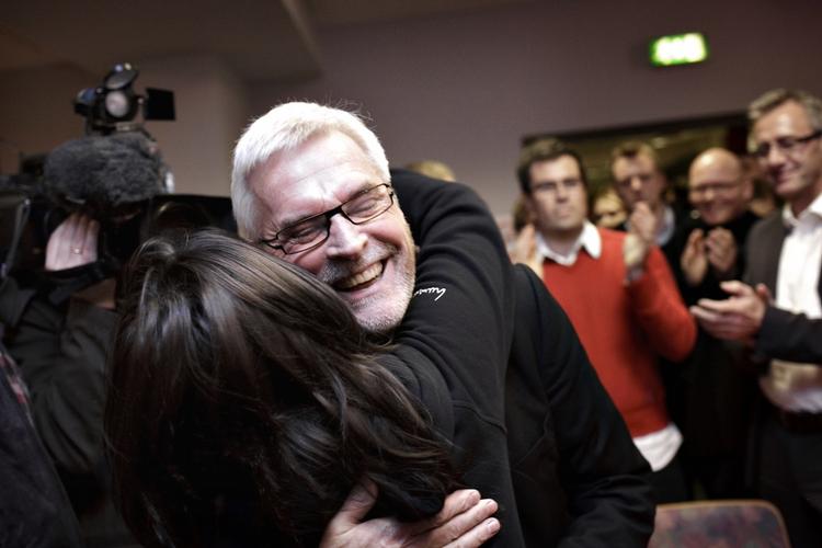 Tilbage. Socialdemokraternes Anker Boye gik sejrsgang gennem Odense på valgaftenen. 