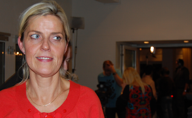 Stolt. SF-kandidat i Aalborg Inge Ibsen Fomcenco venter på valgresultatet: »Jeg har været ude og inde og inde og ude igen. Det er jo ikke sikkert, det er mig, der kommer i byrådet, selvom jeg er nummer fem på listen« 