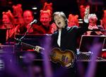 Sir Paul McCartney på scenen for leden i Royal Albert Hall. 
