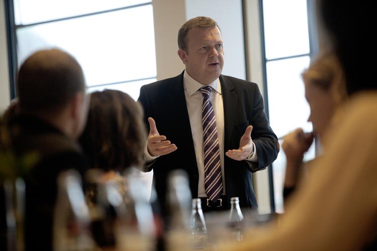 Ansvar. Statsminister Lars Løkke Rasmussen (V) mener, at der gik for meget landspolitik i kommunalvalgkampen. 