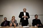 Helt. I nat gik Klaus Bondam fra rød til blå blok. Nu får han ros fra Enhedslisten. 