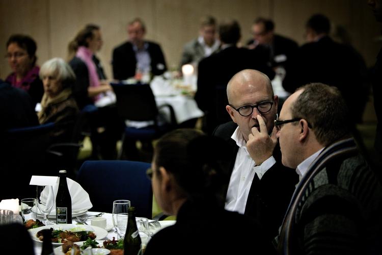 Krisemøde. Klaus Bondam er klar til at trække sig som radikal leder, hvis de radikale kræver det på et møde i aften. 