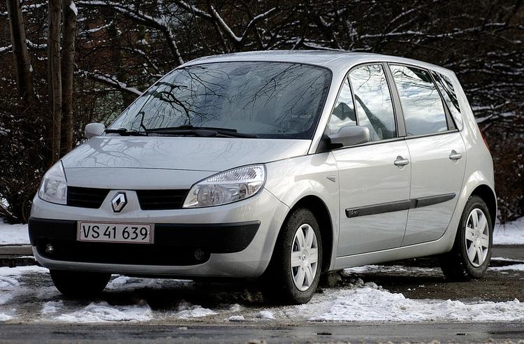 Ejerne af den forrige generation af Renault Scenic/Grand Scenic skal have bilen en tur på værksted. Servostyringen skal justeres. 