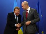 Statsminister Lars Løkke Rasmussen (V) og Sveriges statsminister Fredrik Reinfeldt skal sammen med de 25 øvrige europæiske regeringschefer finde EU's første præsident i aften. 
