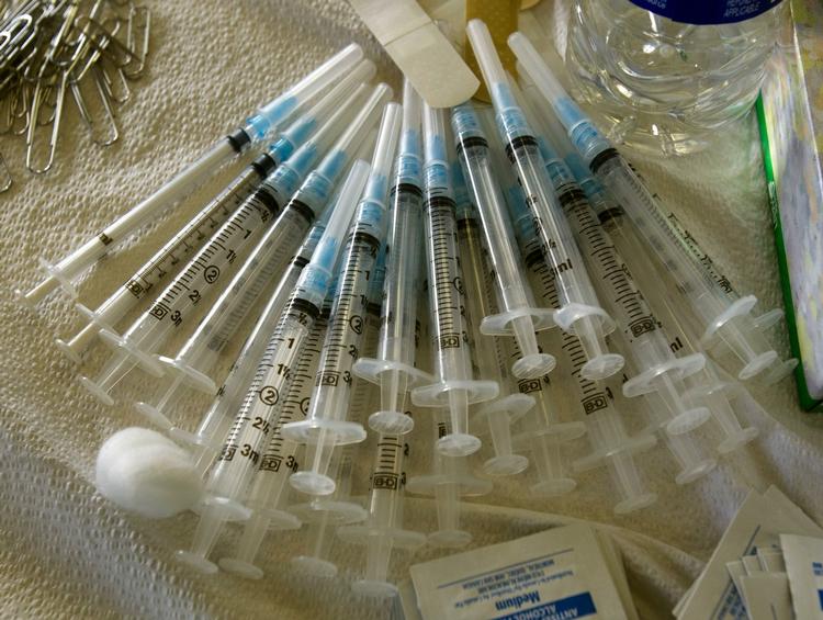 GOD NOK. Overlæge slår fast, at vaccinen virker trods dødsfaldene i dag. 