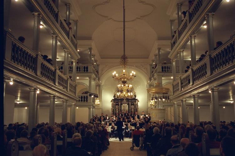 Akustikken i Garnisonskirken er perfekt til 'Messias', mener kritiker Thomas Michelsen. 
