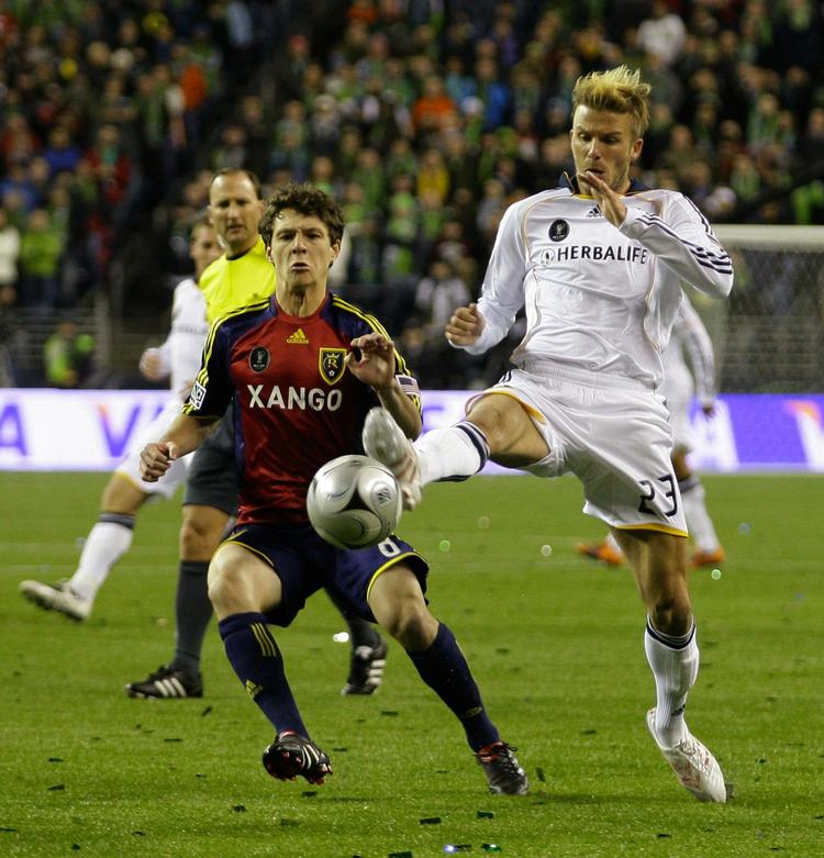 Forretningsmand. Beckham (til højre) har mulighed for at købe sig ind i MLS og blive holdejer. 