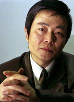 Dømt. Huang Qi har fået tre års fængsel for at besidde statshemmeligheder. Retten fortalte ikke hvilke. 