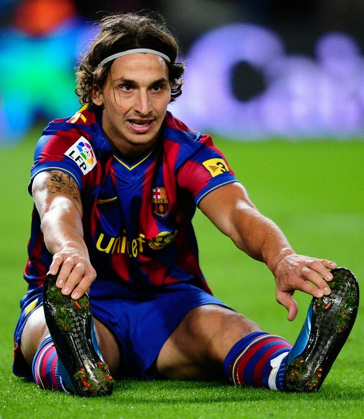 Barcelona-stjernen Zlatan Ibrahimovic overvejer at nøjes med klubfodbold. Arkivfoto. 