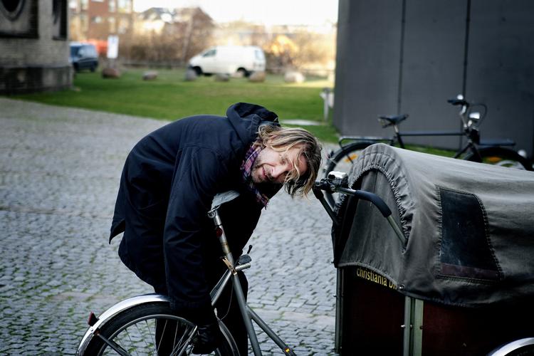 Fyret. Jon Stephensen foran Gasværket på Østerbro i fredags. 