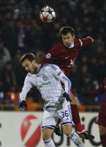 Overraskelse. Inter og Barcelona var de store forhåndsfavoritter i gruppe F, men sandheden er, at både Rubin Kazan (på billedet ses anfører Sergej Semak) og Dinamo Kijev fortsat har muligheder for at spille sig i 1/8-finalerne. 