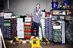 Mikkel Hansen er 17 år og arbejder i Rema1000 på Rosenørns Allé på Frederiksberg. 