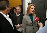 Partiformændene Villy Søvndal og Helle Thorning-Schmidt har døbt deres nye skatteudspil 'Fair forandring', men det bliver hårdt kritiseret af regeringen. Arkivfoto. 