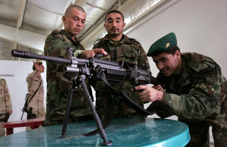 Kampklar. Der er glæde blandt de danske partier over, at afghanske soldater nu skal slås mod oprørerne i Helmand-provinsen. (Arkivfoto) 