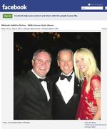 Gatecrash. Det uinviterede ægtepar Salahi med vicepræsident Joe Biden i midten. 