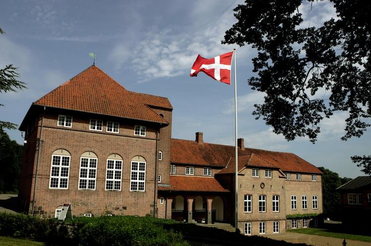 Hver sommer inviterer Politiken til højskoledebat på Vallekilde Højskole på Vestsjælland. I år er temaet klimaudfordringerne. Arkivfoto. 