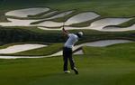 Rory McIlroy fra Irland på 15. hul ved det uofficielle VM for tomandshold. 
