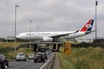 Alle bortset fra en blev dræbt, da Yemenias Airbus 310 styrtede ned i sommers. Her er det et andet af selskabetrs fly, fotograferet i Paris 