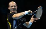 VIDERE. Russeren Nikolay Davydenko slog svenske Robin Söderling og er nu i semifinalen ved ATP-tourens sæsonfinale i London. 