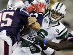 Opkomling. Mark Sanchez (nummer 6) spiller sin første sæson i NFL for Jets og har haft problemer med sine afleveringer. Alt for ofte er han blevet intercepted. 