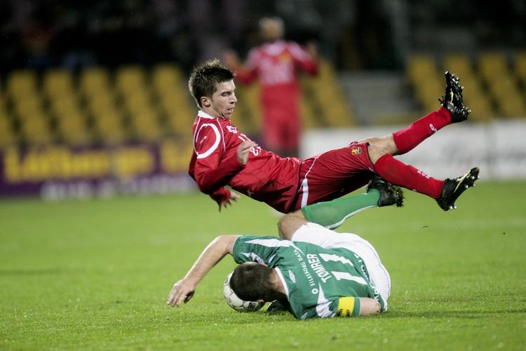Nederlag. Andreas Laudrup var flyvende i denne situation, men FCN tabte alligevel til Silkeborg. 