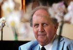 Detektiv. Alexander McCall Smith og hans serie om Mma Ramotswe kan sagtens komme op i omdrejninger igen, hvis han selv kan holde interessen fangen. 