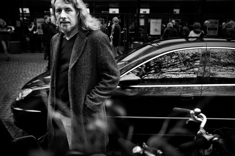 Rødder. »Jeg står konstant i lære hos Tolstoj. Han er for mig, hvad Bach er for en musiker - fundamentet for alt. Jeg støtter mig til hans frygtløshed, når han skaber verdener«, siger Vladimir Sorokin. 