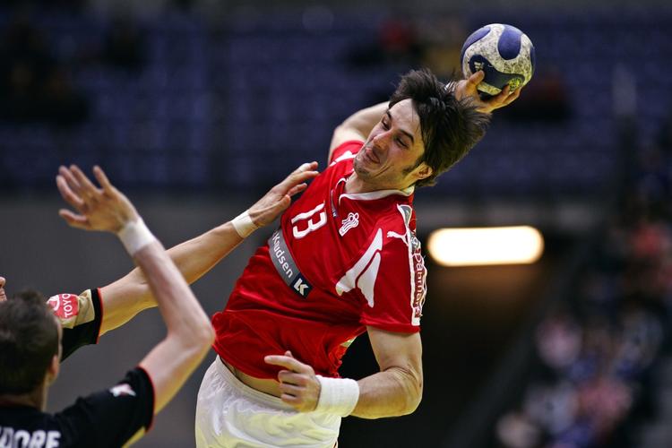 brud. Bo Spellerberg bliver sandsynligvis klar til Danmarks EM-forsvar i januar trods en brækket finger. Arkivfoto. 