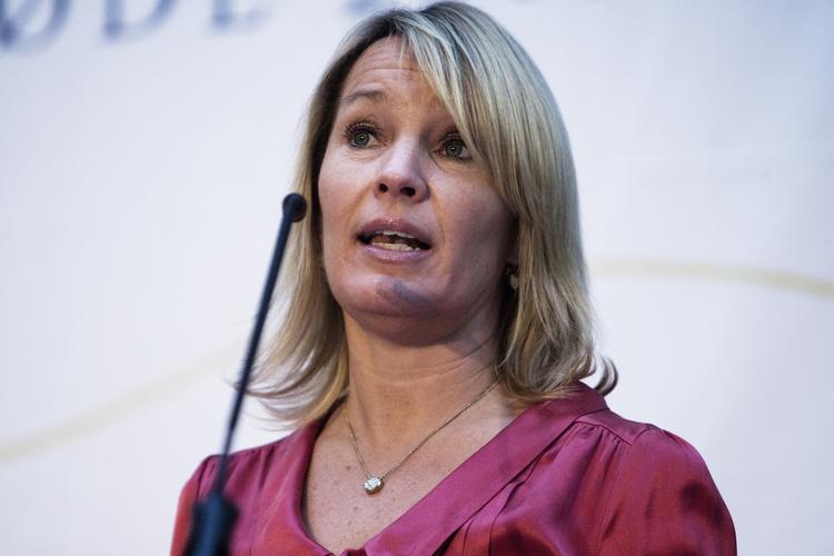 Kontrol. Bankerne kan se frem til et skrappere tilsyn og krav til deres pengeberedskab, siger økonomi- og erhvervsminister Lene Espersen. 