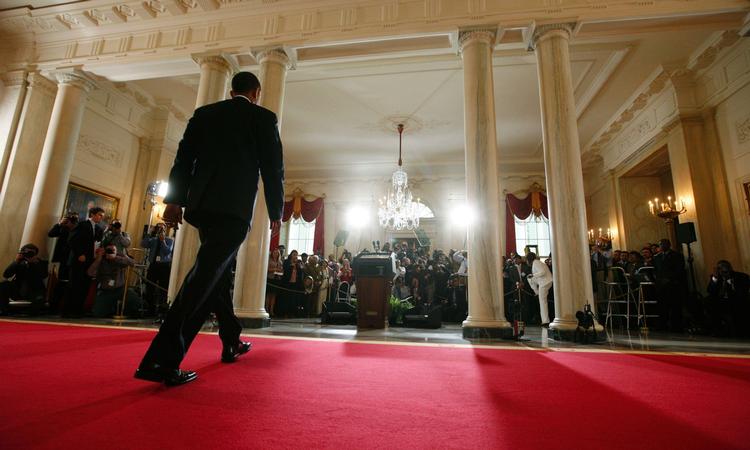OBAMA. Den amerikanske præsident ventes at gå på talerstolen for at bekendtgøre, at USA sender flere tropper til Afghanistan, men at der også er en grænse for, hvor længe USA vil være engageret i kampen mod taleban. Arkivfoto. 