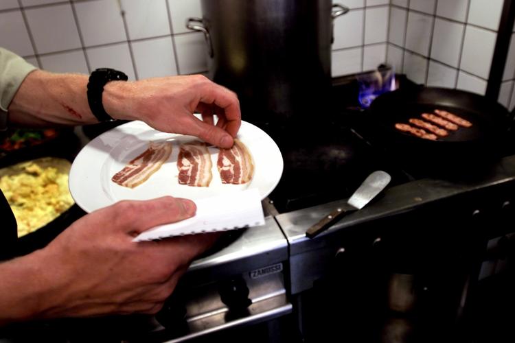 Restauranter genbruger madrester i stor stil, vurderer kiler i branchen. 