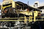 Eksplosion. Tre omkom, da en bus udbrændte efter at et dæk var eksploderet på en tankstation i Syriens hovedstad Damaskus. 