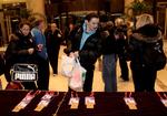 tilskuermangel. Det danske hold ankommer til hotellet i Wuxi, Kina, hvor kvinderne lørdag klokken 14.00 åbner med en kamp i en hal uden mange tilskuere. 