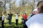 Udendørs motionsform for mødre med barnevogn eller klapvogn. Her trænes i Søndermarken på Frederiksberg. 