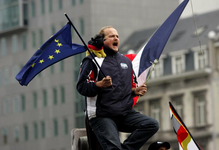 Slagmark. Den europæiske, politiske scene er ikke nogen hvileplads for livstrætte politikere. Hvem synes du er årets danske politiker i Europa? 