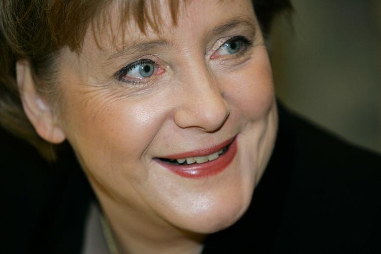 Tyske Angela Merkel blev den første kvindelige kansler. 